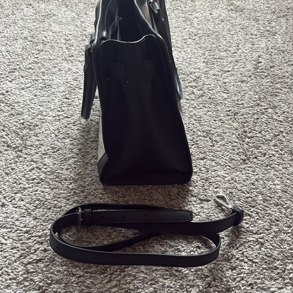 Michael Kors Black and White Purse - Picture 6 of 6